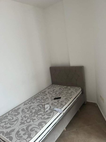 Tirane, jepet me qera apartament 1+1+BLK Kati 3, 70 m² 26000 Leke (kinostudio)