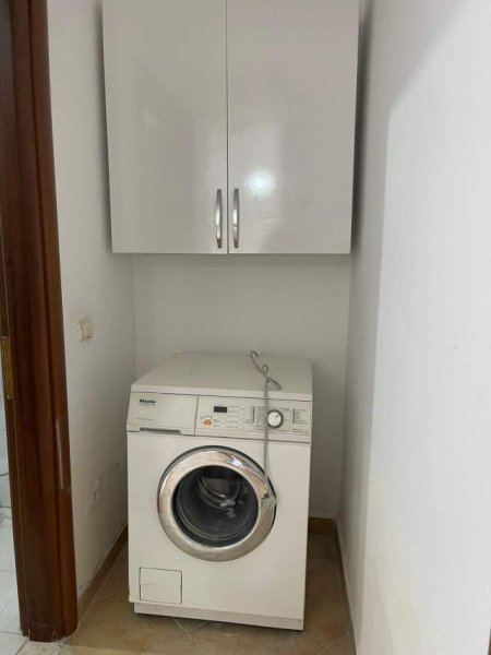 Tirane, jepet me qera apartament 2+1+BLK Kati 9, 110 m² 350 Euro (Astir)