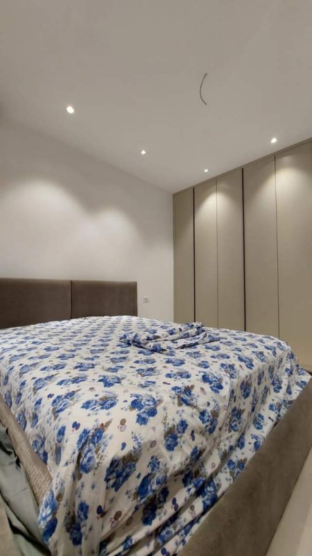 Tirane, jepet me qera apartament 1+1 Kati 3, 53 m² 45.000 Leke (Rruga Bardhyl,Prane Farmacise10)