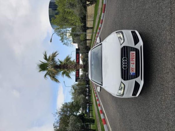 Tirane, shes makine Audi Audi a4 Viti 2013, 12.300 Euro
