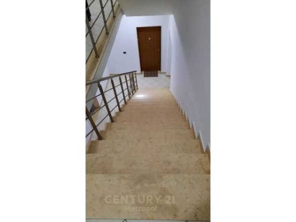 Tirane, shitet apartament 1+1+BLK Kati 4, 67 m² 71.000 Euro (Rruga e teleferikut)