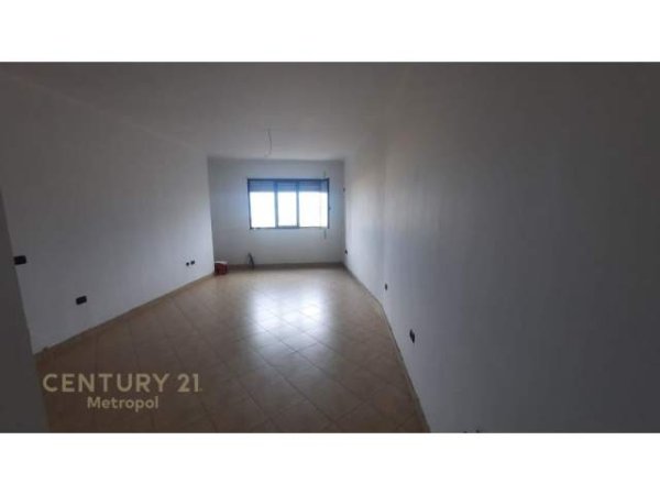 Tirane, shitet apartament 1+1+BLK Kati 4, 67 m² 71.000 Euro (Rruga e teleferikut)