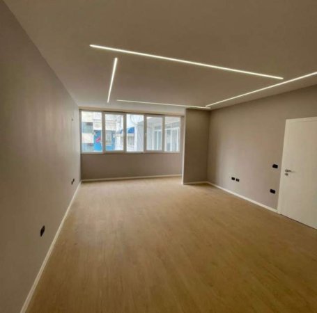 Tirane, shitet apartament 1+1 Kati 1, 74 m² 89.000 Euro (Brryl)