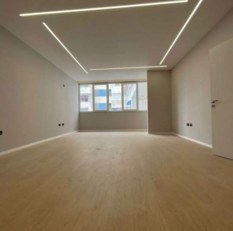 Tirane, shitet apartament 1+1 Kati 1, 74 m² 89.000 Euro (Brryl)