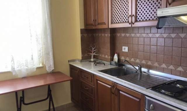 Tirane, jepet me qera apartament 1+1+A Kati 6, 78 m² 350 Euro (Rruga Hoxha Tahsim)