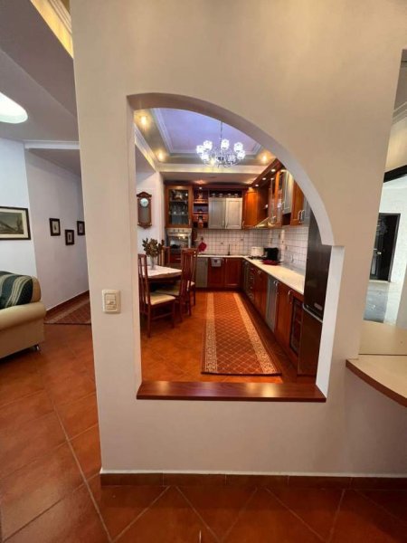 Tirane, jepet me qera 2+1+BLK Kati 10, 93 m² 630 Euro