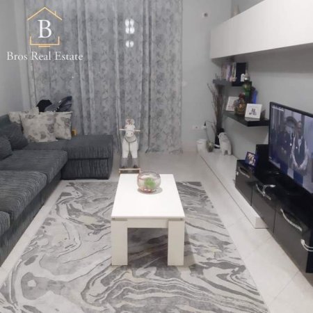 Tirane, shitet apartament 1+1 Kati 6, 72 m² 68.000 Euro (Kthesa Kamzes,Rruga Kastriotet)