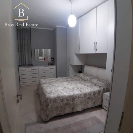 Tirane, shitet apartament 1+1 Kati 6, 72 m² 68.000 Euro (Kthesa Kamzes,Rruga Kastriotet)