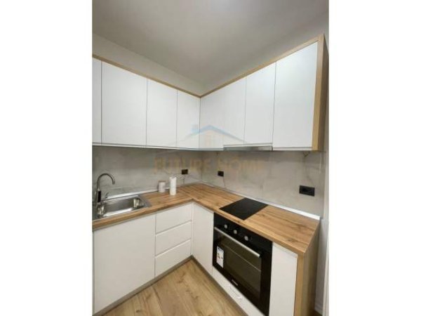 Tirane, jepet me qera apartament 1+1 Kati 4, 50 m² 500 Euro (Rruga e Bogdaneve)