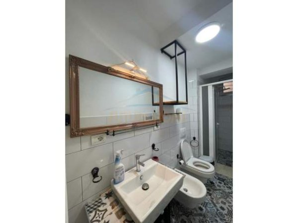 Tirane, jepet me qera apartament Kati 1, 85 m² 550 Euro (Pazari i Ri)