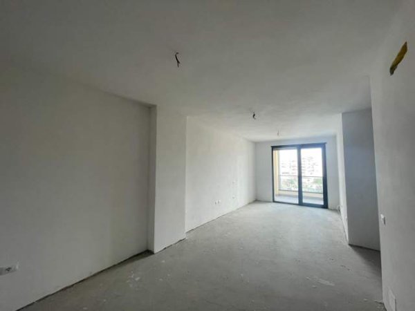 Tirane, shitet apartament 2+1+BLK Kati 5, 101 m² 157.000 Euro (materniteti i ri)