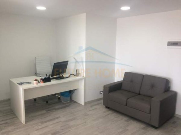 Tirane, zyre Kati 10, 100 m² 1.300 Euro (Torre Drin)