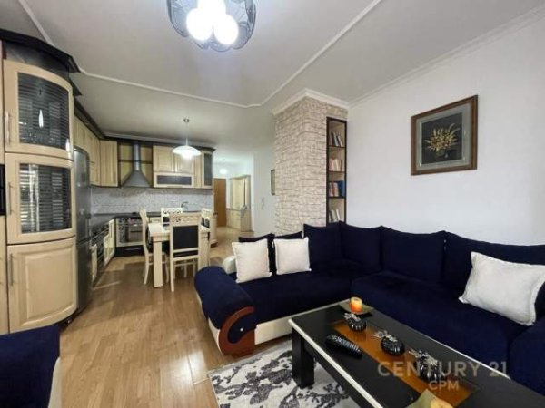 Tirane, jepet me qera apartament 2+1+A+BLK Kati 3, 112 m² 550 Euro (Liqeni i Tiranes)