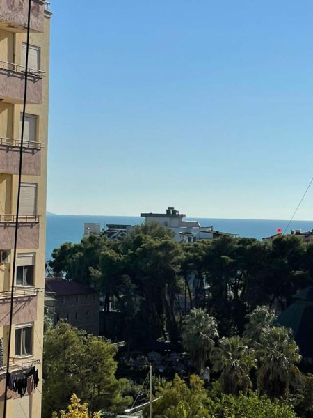 Durres, shitet apartament 2+1 Kati 7, 110 m² 88.000 Euro prane kompleksit Florida