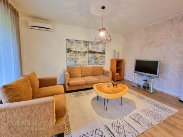Tirane, jepet me qera apartament 2+1+BLK Kati 2, 116 m² 800 Euro (Rruga Myslym)
