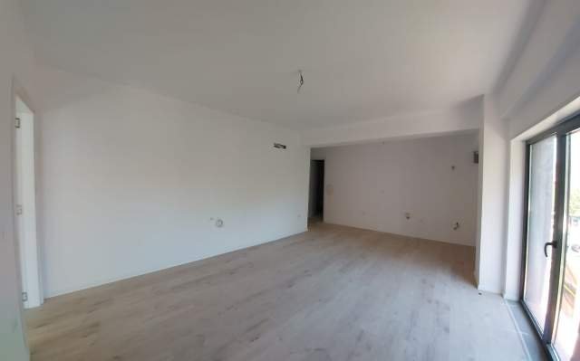 Tirane, jepet me qera ambjent biznesi Kati 2, 65 m² 520 Euro (Kavajes)