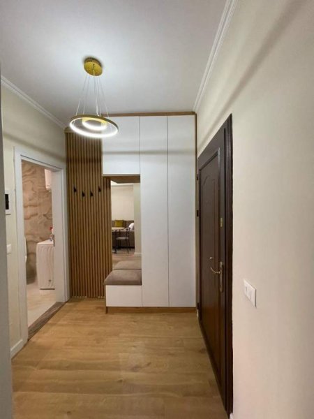 Tirane, jepet me qera apartament 1+1+BLK Kati 4, 60 m² 400 Euro (prane Vila L)