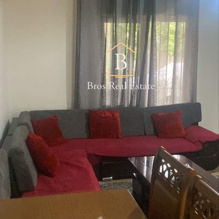 Tirane, jepet me qera apartament 1+1+BLK Kati 1, 60 m² 35.000 Leke (Ish Fusha Aviacionit,Banka Intesa San Paulo)
