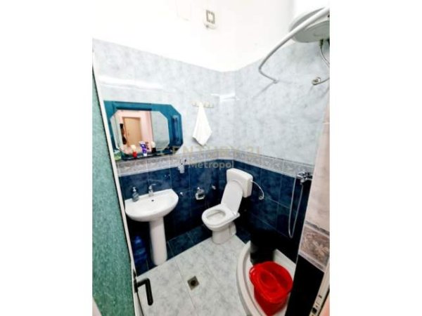 Tirane, jepet me qera apartament 2+1 Kati 4, 75 m² 470 Euro (Perballe Kompleksit Taivan, Shallvaret)