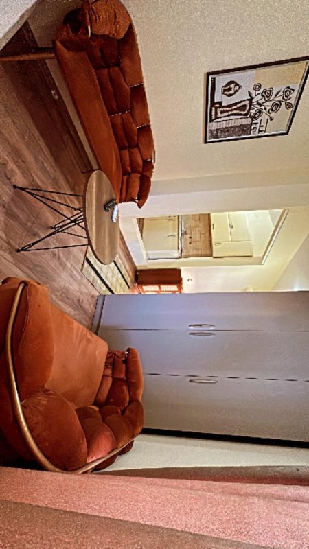 Tirane, jepet me qera garsonier Kati 3, 30 m² 300 Euro (rruga budi mbrapa ambasades amerikane)