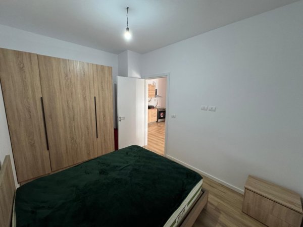 Tirane, jepet me qera apartament 1+1 Kati 3, 650 €