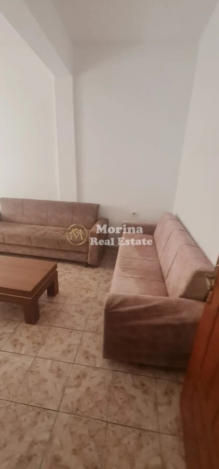 Tirane, jepet me qera apartament 1+1+Ballkon Kati 3, 56 m² 500 € (Rruga e Durresit)