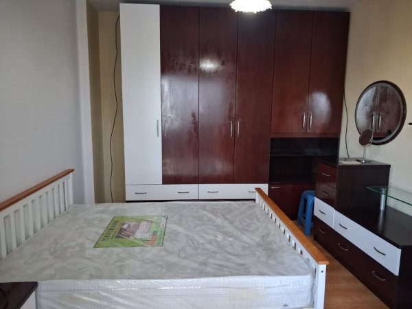 JEPET APARTAMENT 1+1 NË QENDËR PAS MUZEUT KOMBËTAR TEK RRUGA FORTUZI, Kati 5, 70 m² 620 €URO