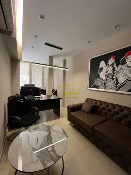 Tirane, jepet me qera ambjent biznesi Kati 1, 30 m² 600 € (MYSLYM SHYRI)