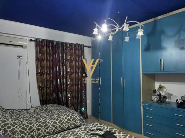 Tirane, jepet me qera apartament 3+1+Ballkon Kati 3, 158 m² 650 € (FABRIKA E MIELLIT)