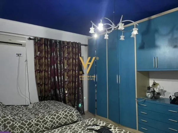 Tirane, jepet me qera apartament 3+1+Ballkon Kati 3, 158 m² 650 € (FABRIKA E MIELLIT)