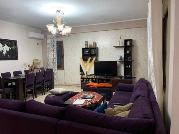 Tirane, jepet me qera apartament 3+1+Ballkon Kati 3, 158 m² 650 € (FABRIKA E MIELLIT)
