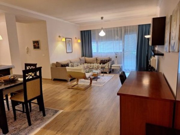 Tirane, jepet me qera apartament 2+1 Kati 5, 105 m² 900 € 