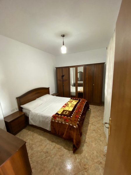 Tirane, jepet me qera apartament 2+1+Ballkon Kati 6, 75 m² 450 € (5 MAJI)