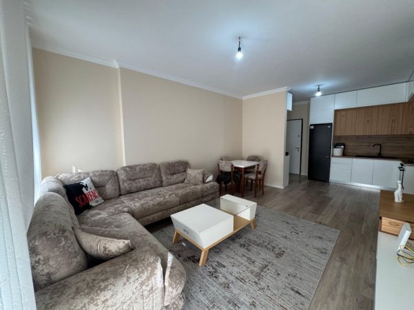 jepet me qera apartament 2+1 Kati 6, 100 m² 500 €