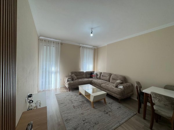 jepet me qera apartament 2+1 Kati 6, 100 m² 500 €