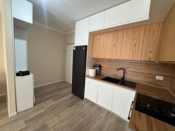 jepet me qera apartament 2+1 Kati 6, 100 m² 500 €