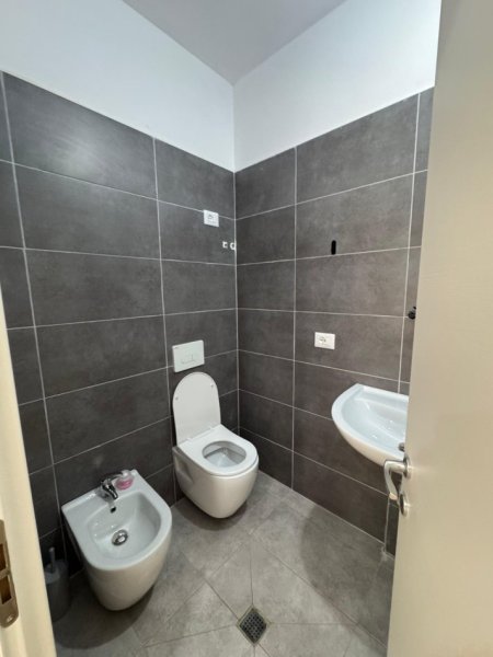 jepet me qera apartament 2+1 Kati 6, 100 m² 500 €
