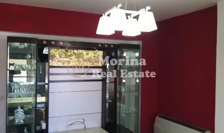 Tirane, jepet me qera apartament 3+1 Kati 9, 160 m² 800 € (Selvia, Kompleksi Halili)