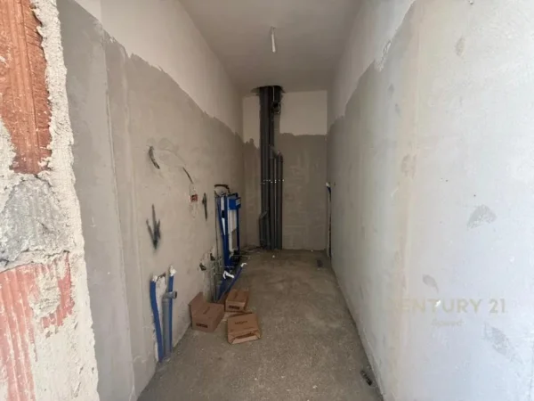 Tirane, shitet apartament 1+1+Ballkon Kati 4, 71 m² 157.820 € 