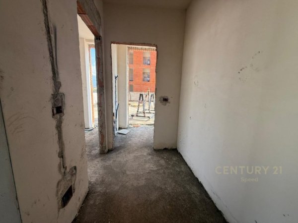 Tirane, shitet apartament 1+1+Ballkon Kati 4, 71 m² 157.820 € 