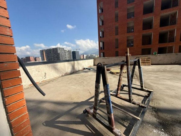 Tirane, shitet apartament 1+1+Ballkon Kati 4, 71 m² 157.820 € 