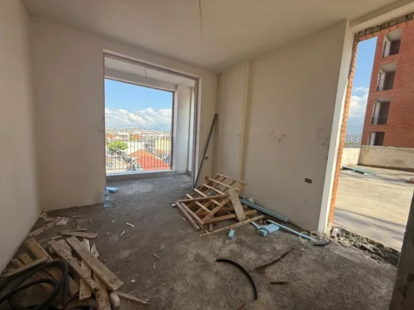 Tirane, shitet apartament 1+1+Ballkon Kati 4, 71 m² 157.820 € 