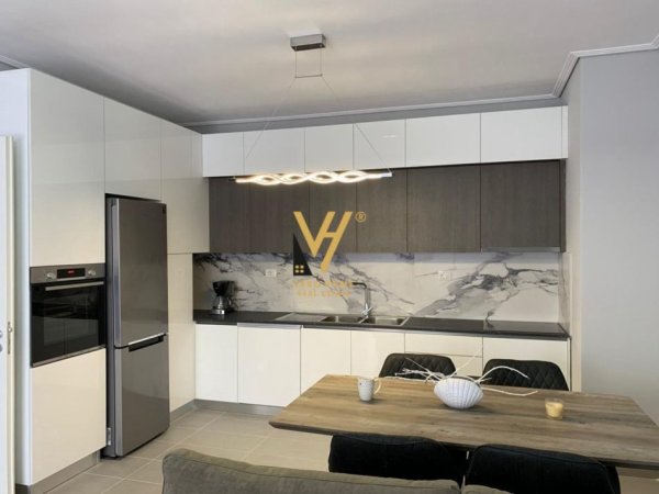 Tirane, jepet me qera apartament 2+1+Ballkon Kati 4, 100 m² 600 € (LIQENI I THATE)