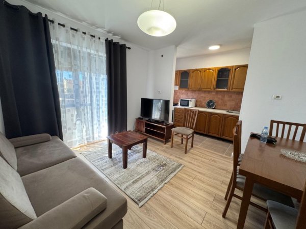 Tirane, jepet me qera apartament 2+1 Kati 3, 100 m² 550 € (Rruga kongresi i manastirit)