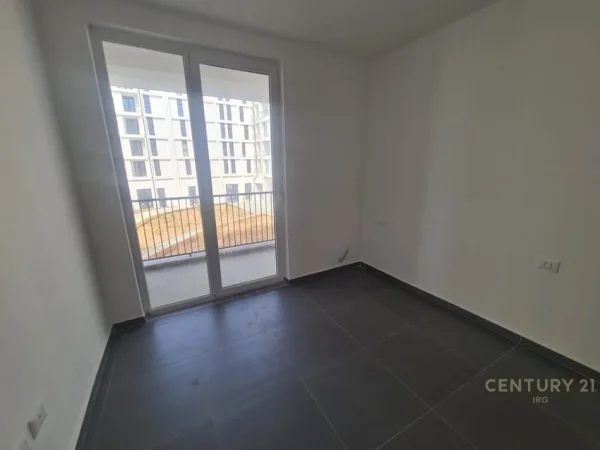 Tirane, shitet apartament 3+1+Ballkon Kati 1, 109 m² 130.000 € (5 maji)