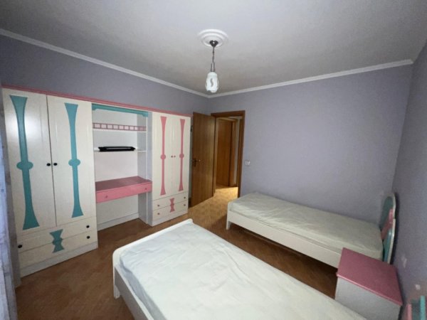 Tirane, jepet me qera apartament 2+1 Kati 8, 91 m² 700 € (Pervalle delijorgjit)