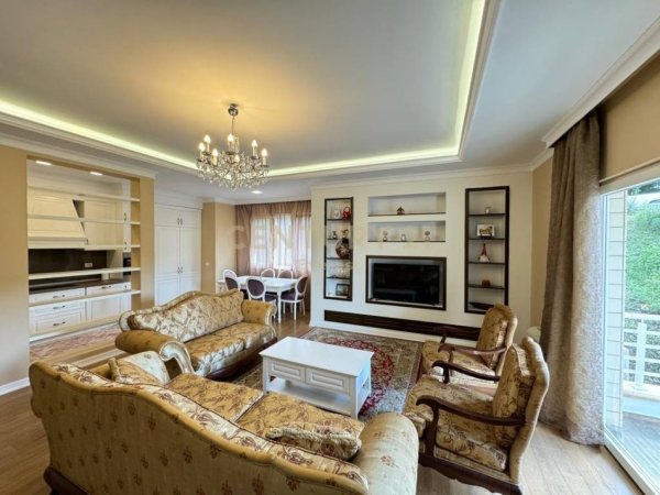 Tirane, jepet me qera apartament 2+1+Aneks+Ballkon Kati 3, 110 m² 950 € (Kompleksi Veneto)