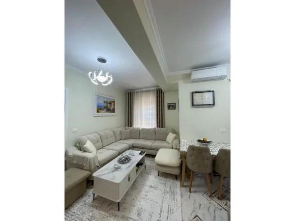Tirane, shitet apartament 1+1+Ballkon Kati 3, 59 m² 125.000 € 