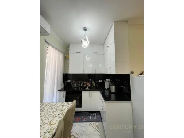 Tirane, shitet apartament 1+1+Ballkon Kati 3, 59 m² 125.000 € 