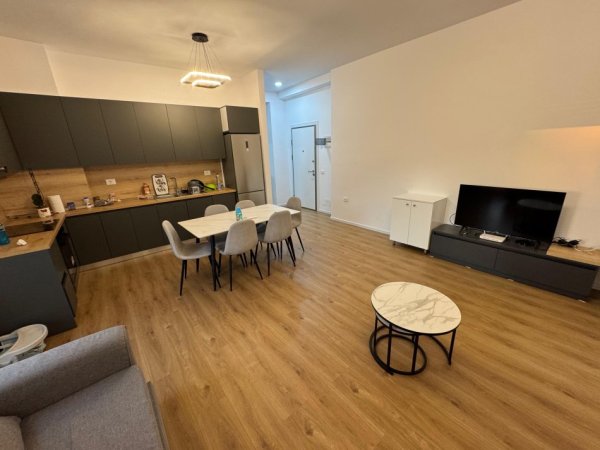 Tirane, jepet me qera apartament 2+1 Kati 5, 110 m² 550 € (Rezidenca Kaimi)